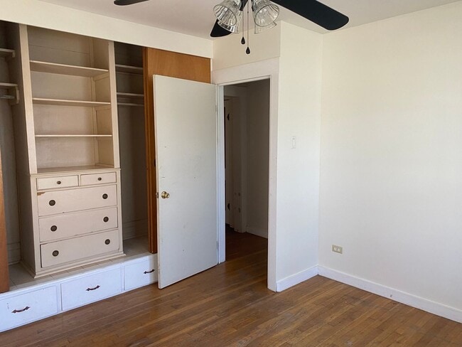 Building Photo - 933 Beck St