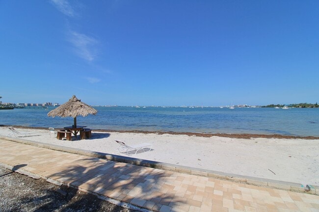 Building Photo - Waterfront Living at Bermuda Bay – Fully F...