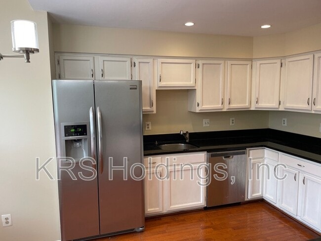 Building Photo - 5203 Glen Meadow Dr