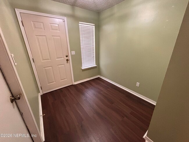 Building Photo - 8531 Sturbridge Cir W