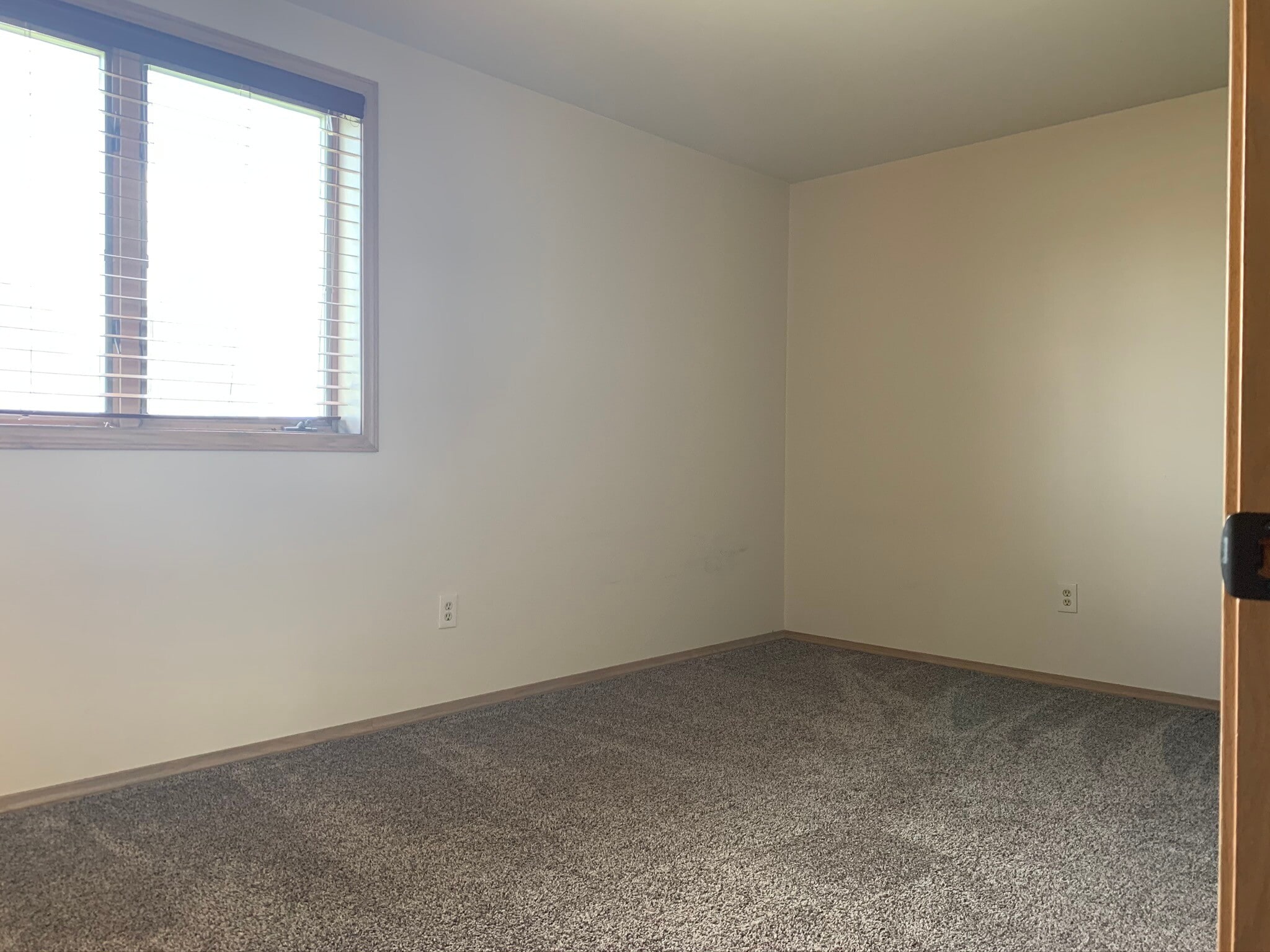 Building Photo - 1608 Sand Ct