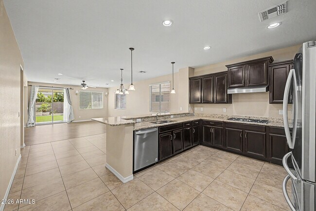 Building Photo - 2531 E Eleana Ln