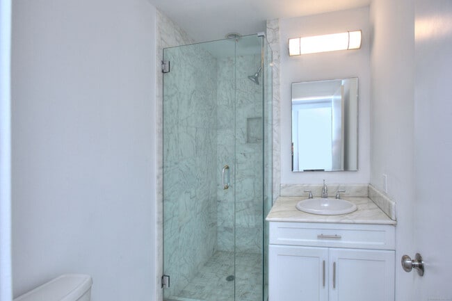 Building Photo - 208 Bayberry Ln
