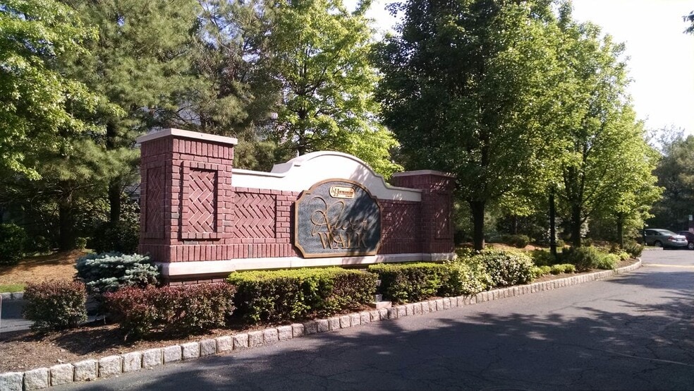 Building Photo - 258 Riverwalk Way