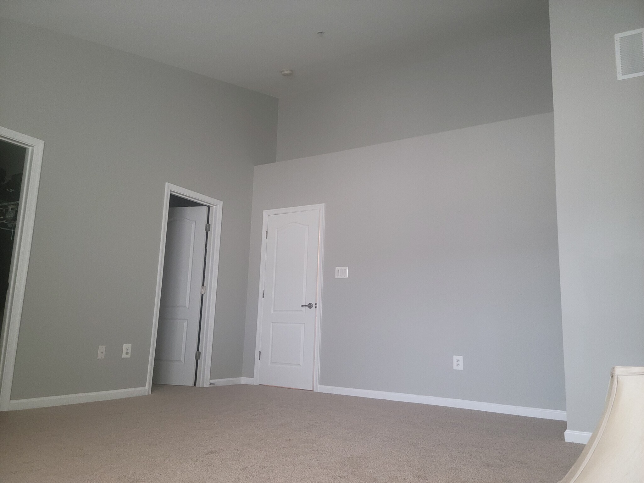 Building Photo - 7152 Hummingbird Dr