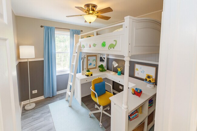 Building Photo - 304 Jackson St