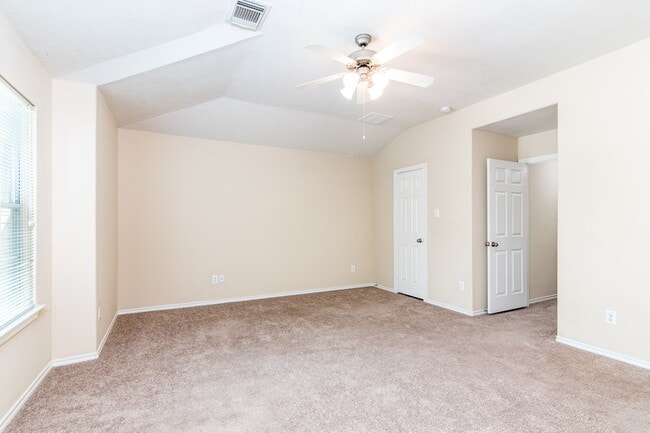 Building Photo - 207 N Burberry Park Cir