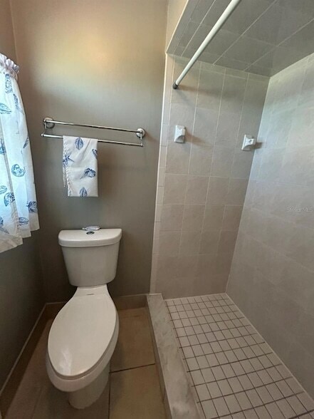 Building Photo - 6525 Manila Palm Way