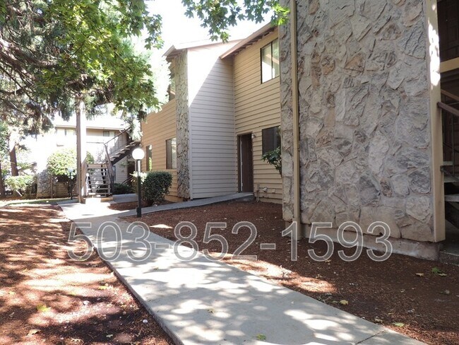 Building Photo - 20125 SW Tualatin Valley Hwy