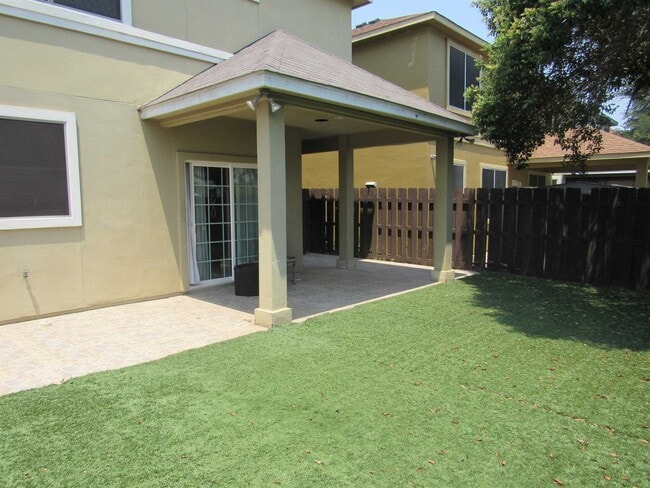 Building Photo - 9310 Albany Dr
