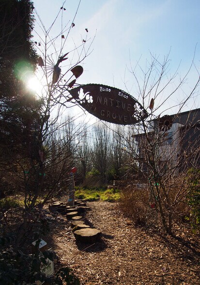 Neighboring Park - 348 N Ivy St
