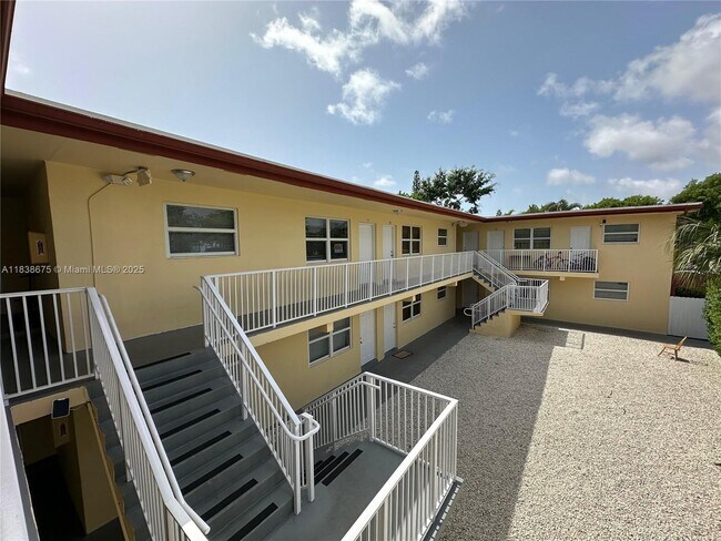 Building Photo - 260 SW 8th St