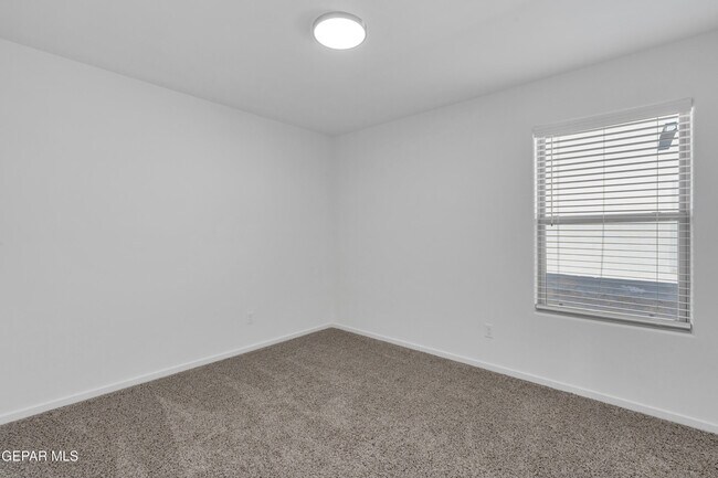 Building Photo - 805 P.º Tranquilo Pl