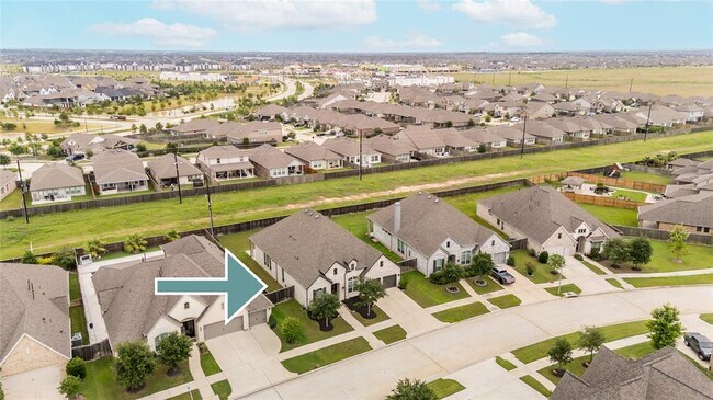 Building Photo - 30218 Indigo Falls Dr