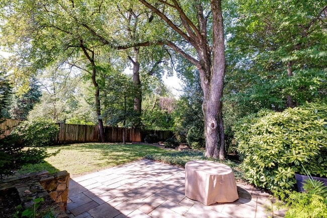 Building Photo - Charming 1930s Stone & Brick Cottage Near ...