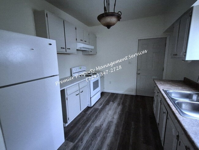 Building Photo - 2518 9th Ave