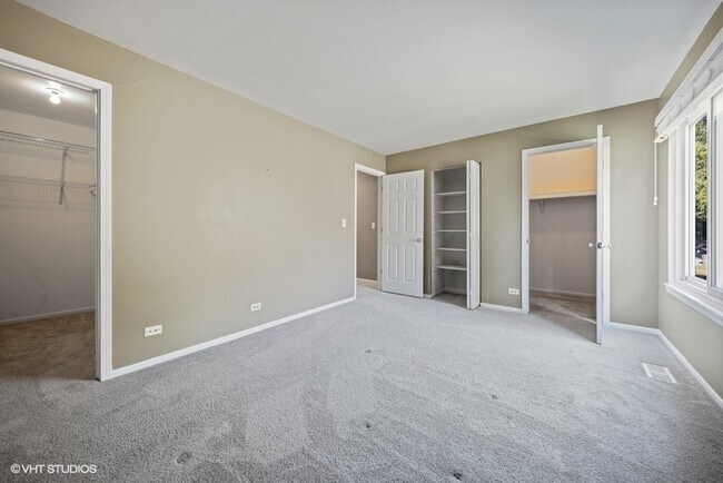 Building Photo - 2108 Navarone Dr