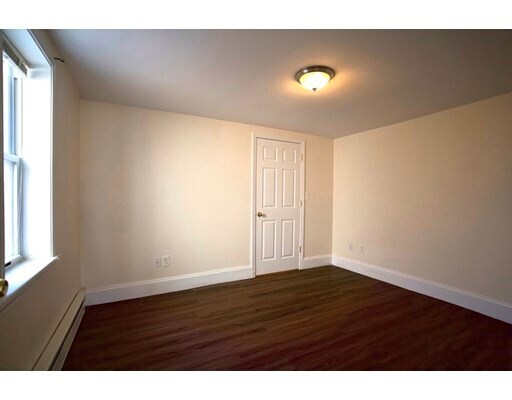 Building Photo - 89 Condor St