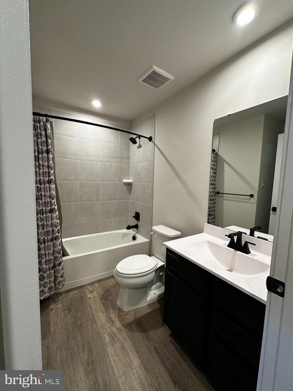 Building Photo - 6083 Piscataway St