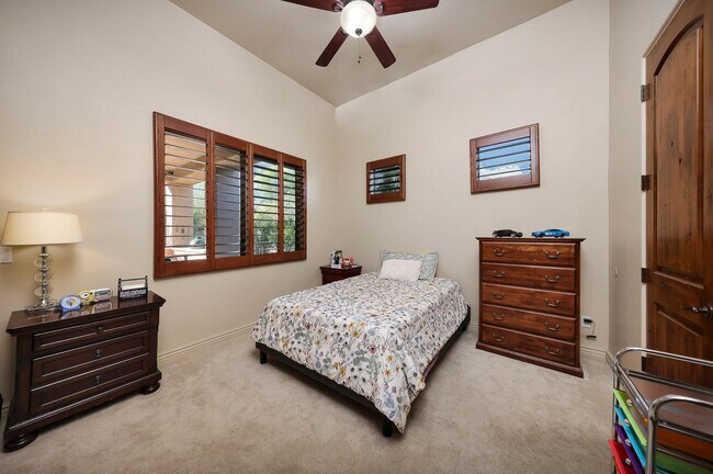 Building Photo - 14598 E Corrine Dr