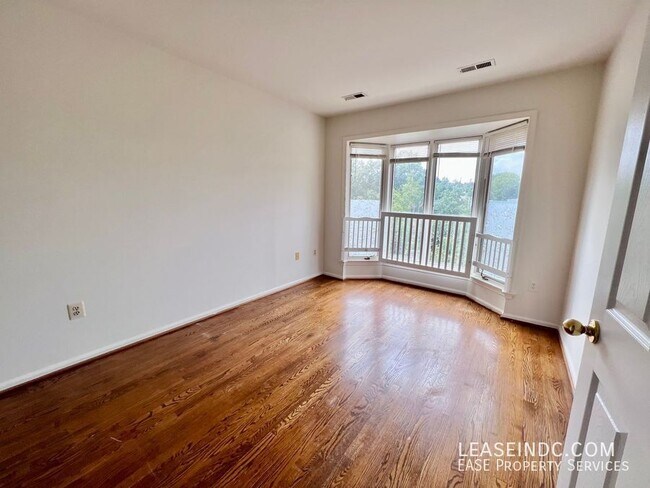 Building Photo - 1445 Hampton Hill Cir