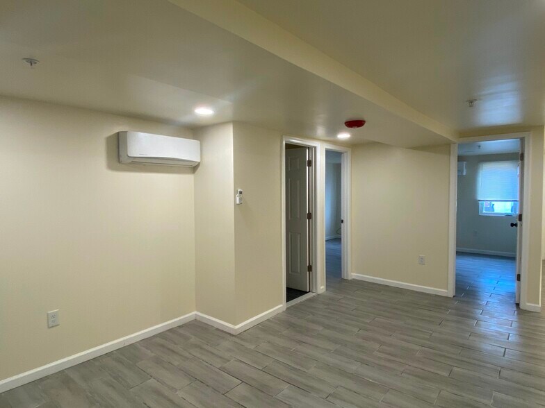 Building Photo - 2710 Dothan Plz