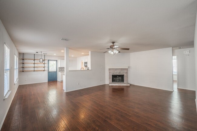 Building Photo - Updated and super clean single story 3 bed...