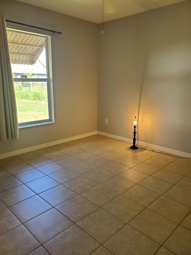 Building Photo - 3234 SW Fillmore St