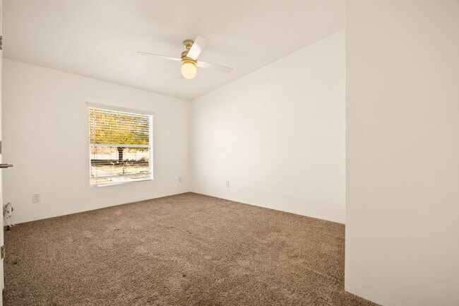 Building Photo - 62851 Aberdeen Dr