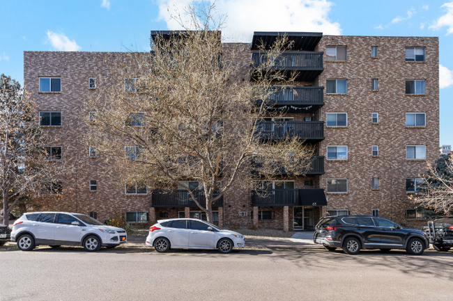 Primary Photo - 65 N Clarkson St