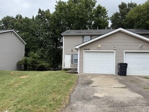 Building Photo - 2105 Live Oak Ln