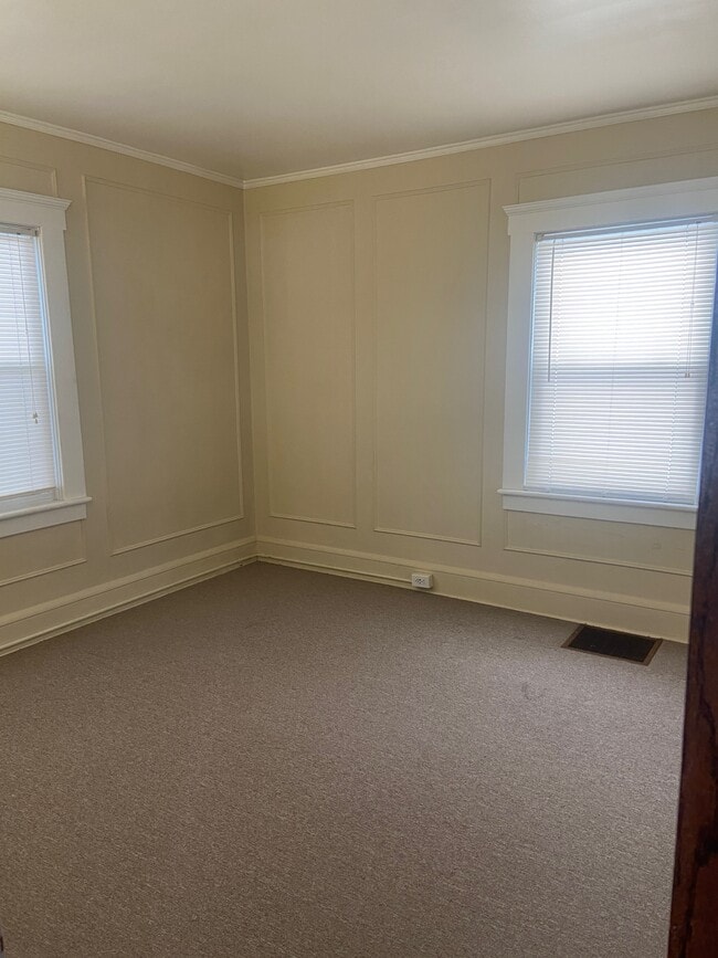 Building Photo - 757 Lawrence St