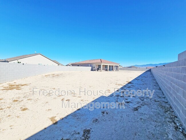 Building Photo - 4901 Fairwood Ct
