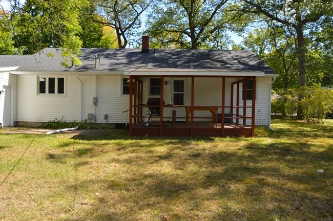 Building Photo - Spacious 3BR Home on Quiet Cul-de-Sac – Minutes from Downtown TC!