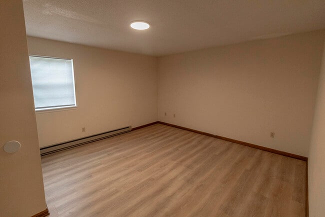 Building Photo - 1003 Canterbury Dr