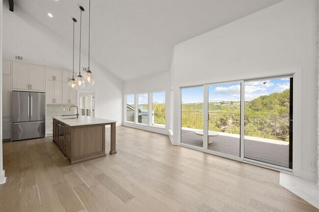 Building Photo - 1520 Ben Crenshaw Way