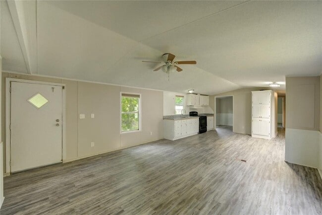 Building Photo - 13265 Pecan Tree Dr