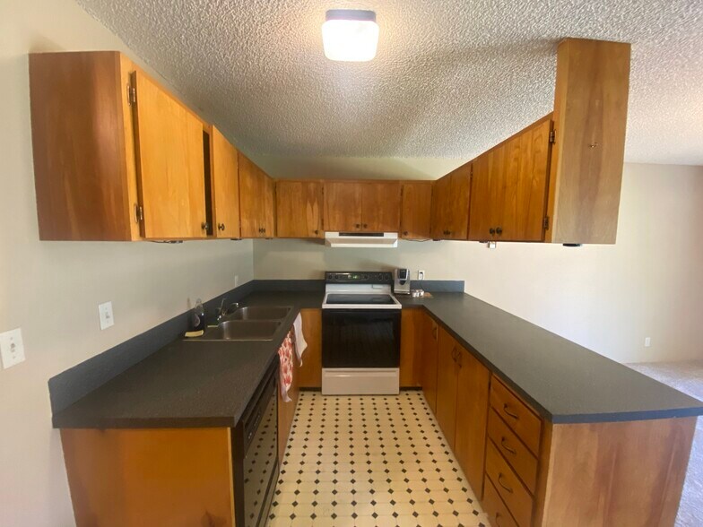 Building Photo - 1220 NW State St