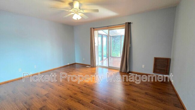 Building Photo - 8671 Silverdale Way NW