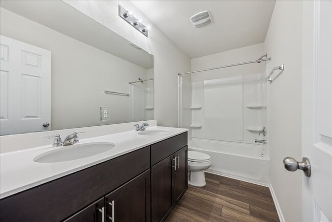 Building Photo - 379 Papaya Dr