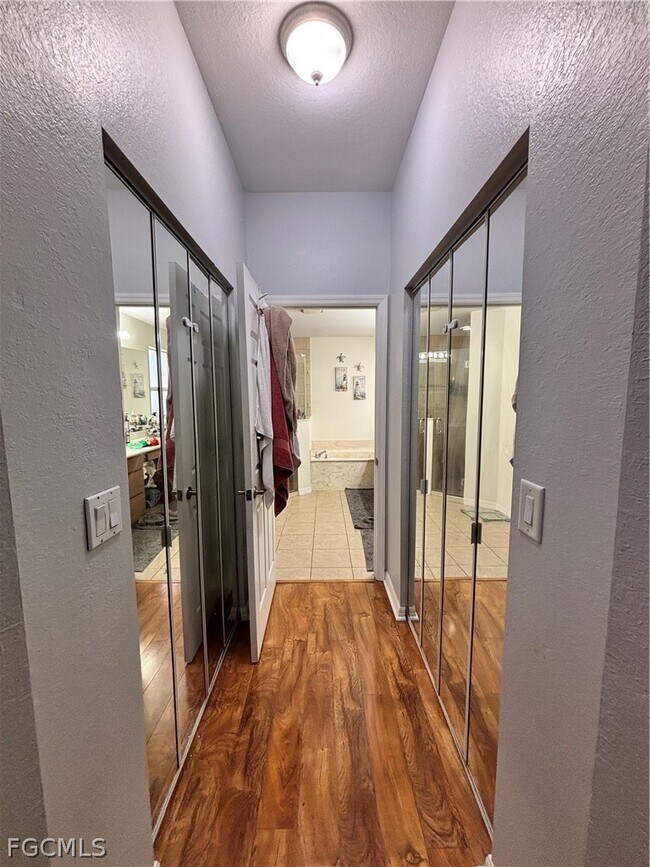 Building Photo - 17533 Holly Oak Ave