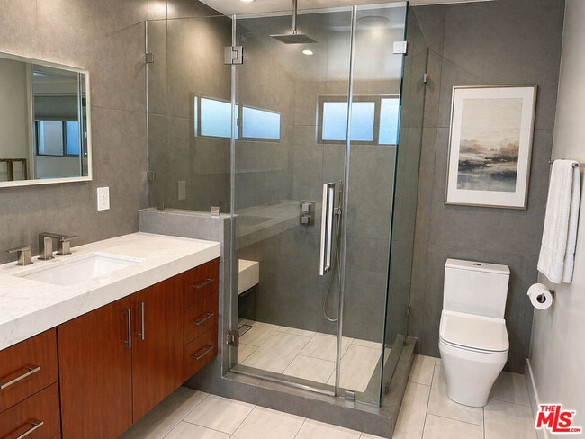 Building Photo - 6329 Jumilla Ave