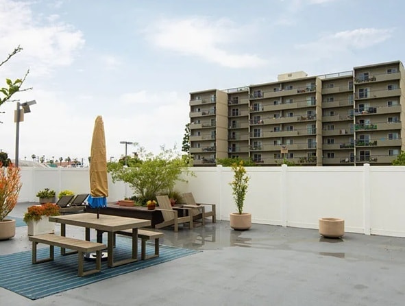 Picnic area - 1440 23rd St