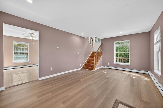 Building Photo - 531 NY-211