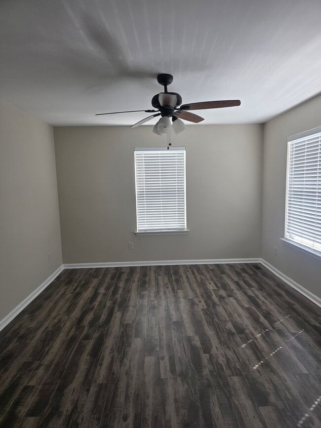 Building Photo - Blairville Court