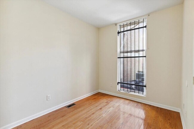 Building Photo - 1519-21 N 16th St
