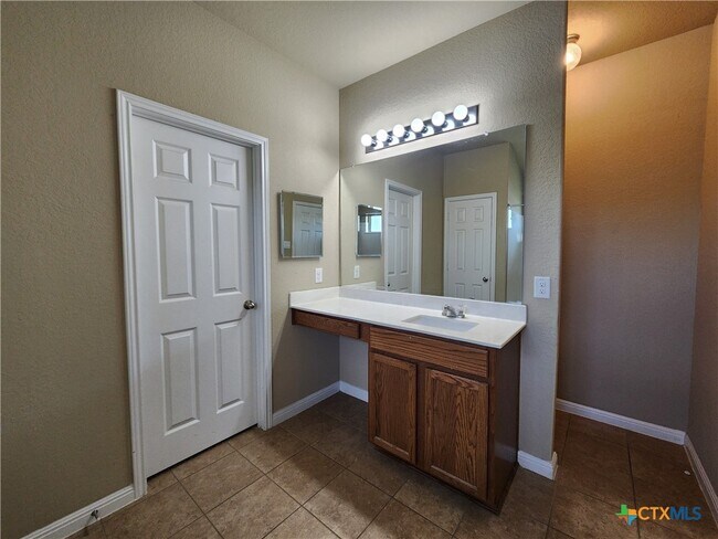 Building Photo - 2599 Diamondback Trail