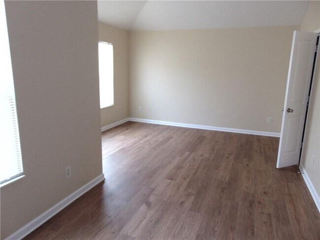 Building Photo - 5227 Mill Way