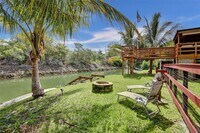 Building Photo - 7245 S Waterway Dr