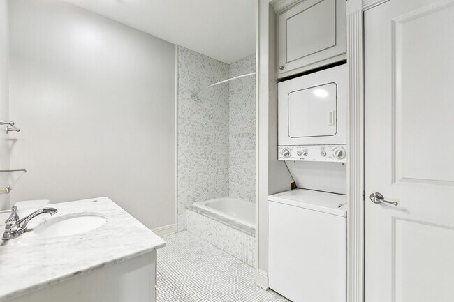 Building Photo - Perkins Palms Condominiums – 1 & 2 Bedroom Homes Available Now